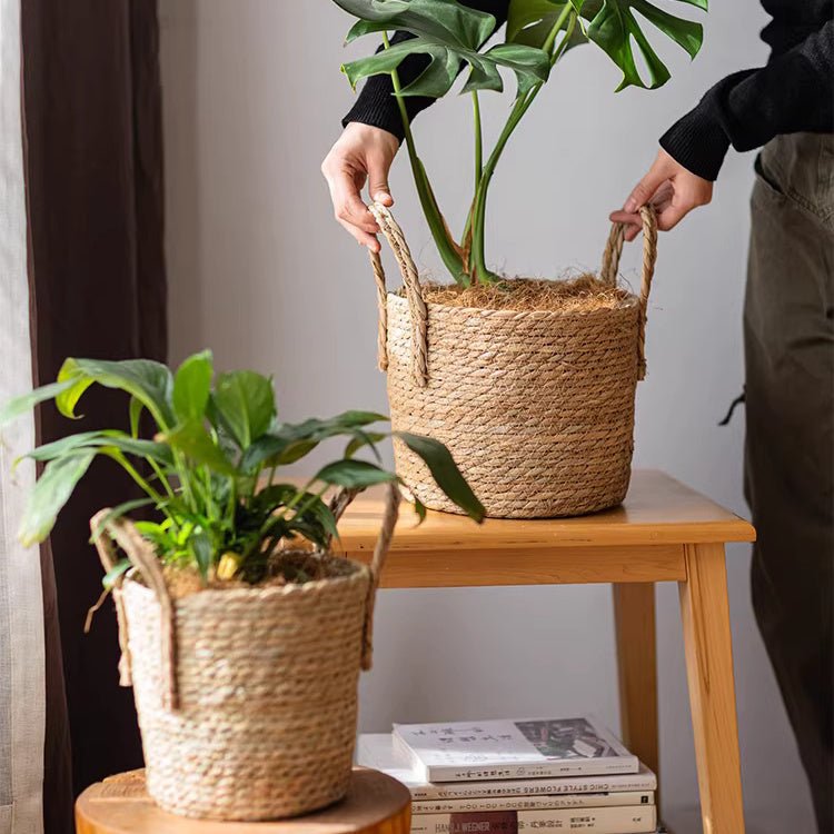 French Country Woven Planter Basket (Shipping fees may apply)