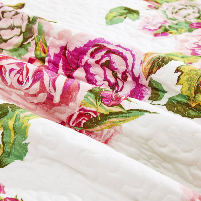 DaDa Bedding Romantic Roses Floral Throw Blanket - Lovely Spring Pink & White Scalloped Colorful Lightweight Breathable - Bright Vibrant Quilted Throw Blanket - 50 x 60 - DaDa Bedding Collection