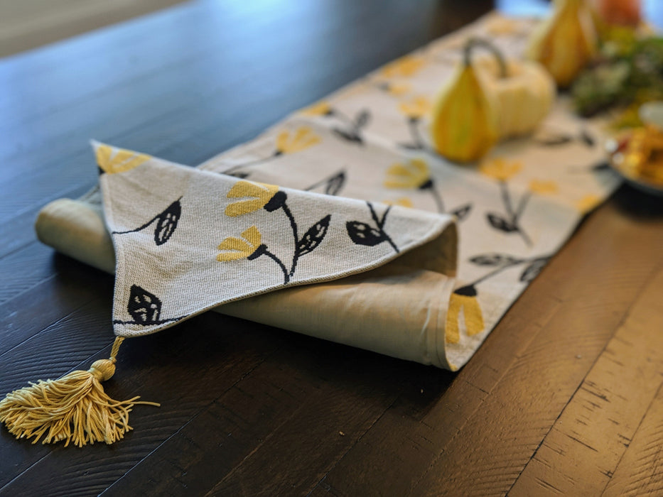 DaDa Bedding Yellow Fleur Floral Garden Woven Tapestry Dining Table Runner (18112) - DaDa Bedding Collection