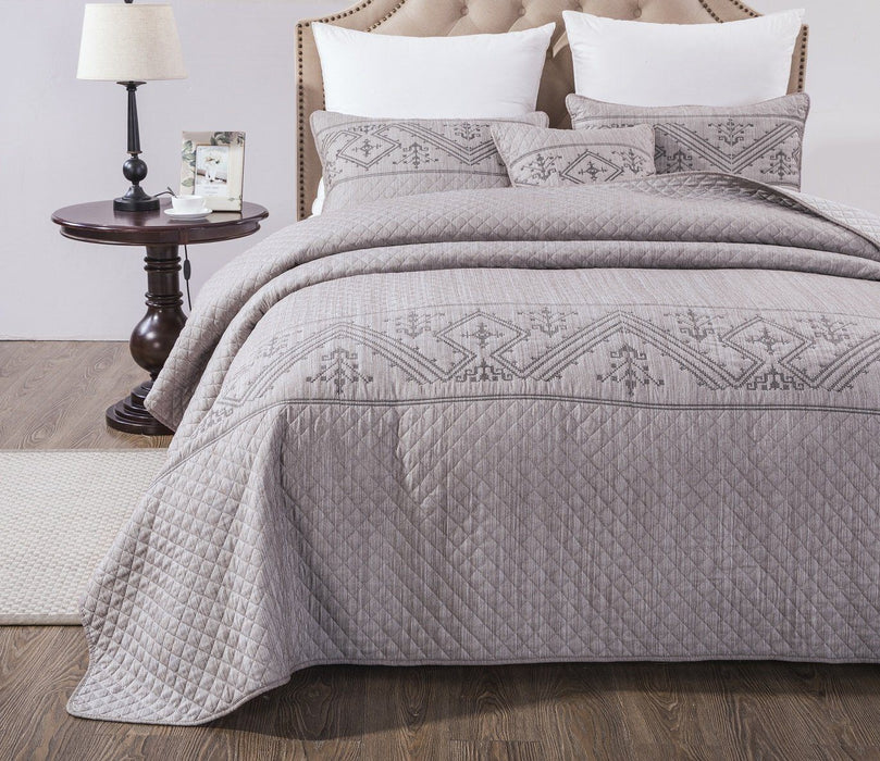 DaDa Bedding Whimsical Lavender Grey Cottage Soft Quilted Coverlet Bedspread Set (JHW866) - DaDa Bedding Collection