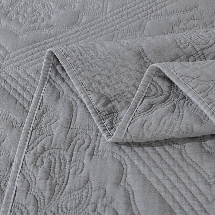 DaDa Bedding Floral Vintage Stone Wash Grey Matelassé Ash Silver Diamond Pattern Quilted Bedspread Set (JHW855) - DaDa Bedding Collection