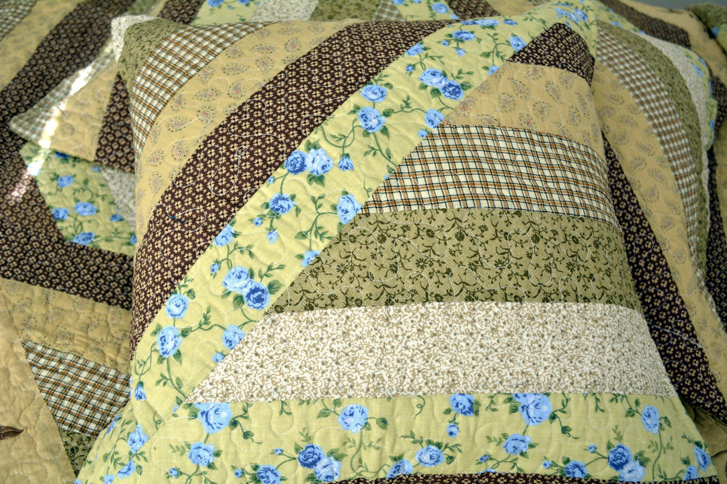 DaDa Bedding Evergreen Garden Floral Patchwork Quilted Bedspread Set, Twin, 3-PCS (DXJ101080-1) - DaDa Bedding Collection